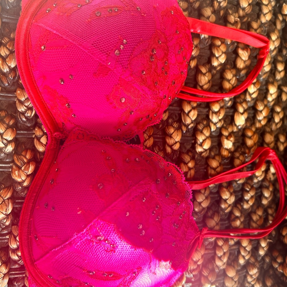 Elegant Red Lace Bra